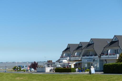 Strand-Hotel - Housity