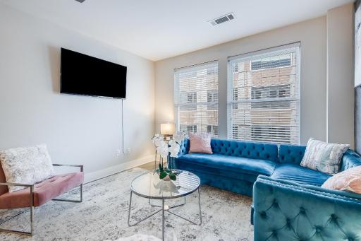 Modern getaway minutes from Truist park! - Housity