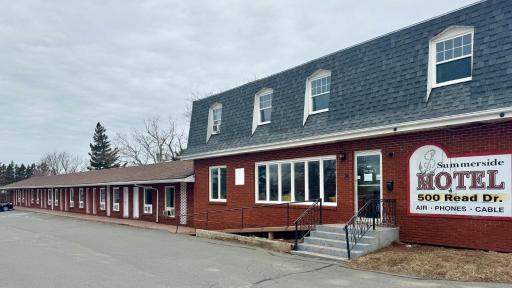 SUMMERSIDE MOTEL &COTTAGES - Housity