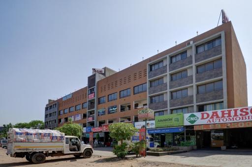 Hotel Tirupati - Housity