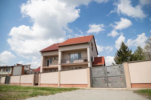 Farkas Villa - Housity