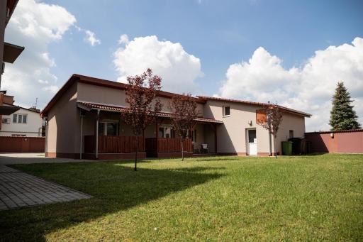 Farkas Villa Apartmanok - Housity