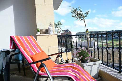 Fl 2 Ta'lonza Luxury With Hot Tub By Homely - Housity