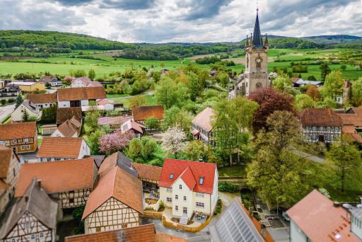 Apartments am Kirchbrunnen in der Rhön - EG Familie und Workation - DG Romantik - Housity
