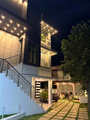 Sapphire Stayss - Housity