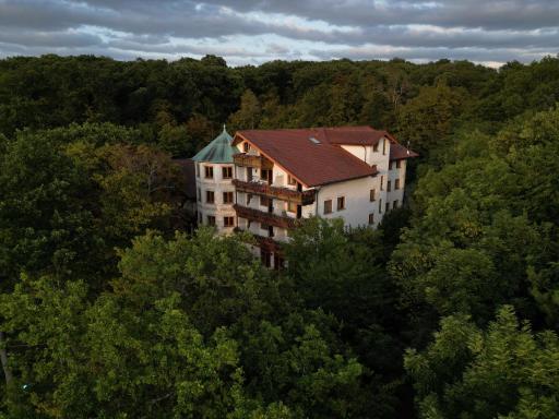 Hotel-Restaurant Kreuzberghof Tagungs- und Veranstaltungshotel - Housity
