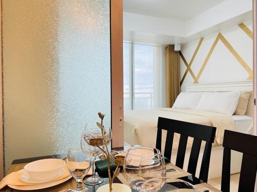 Azure Lovely and Refreshing 1 Bedroom Suite - Housity