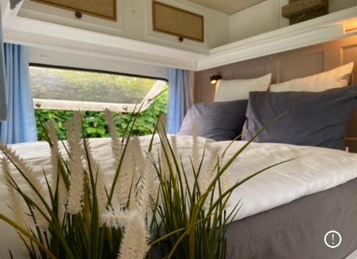 Vintage Glamping Caravan Stadstuin Goedereede - Housity