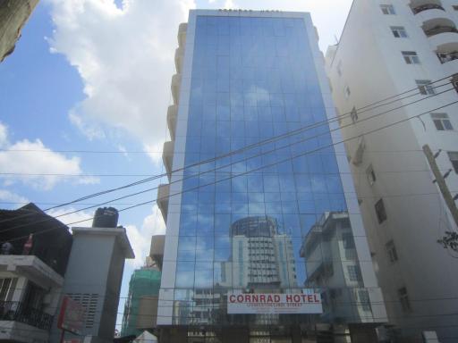 Cornrad Hotel - Housity