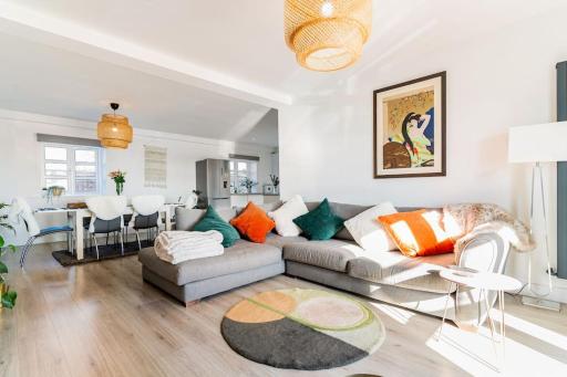 Stunning Ground Floor Hartlepool Marina Apartment - Housity