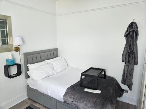 Prime Location Room Stay - Housity