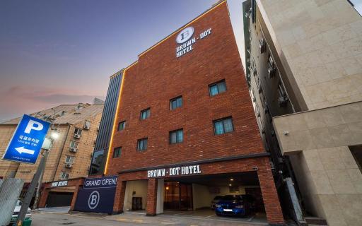 Brown Dot Hotel Suwon Jeongja Branch - Housity