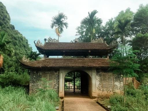 Ancient House Cat Ba - Housity