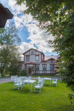 Löydön Kartano - Housity