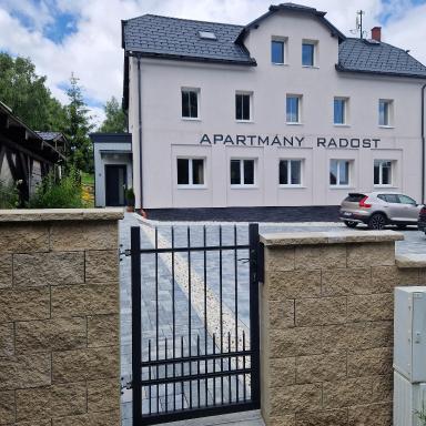 Apartmány RADOST - Housity