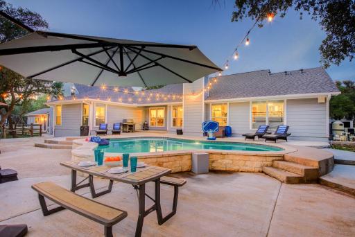 Dripping Springs Fully Renovated Luxury Retreat with Pool - Housity