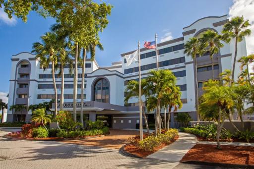 DoubleTree by Hilton Hotel West Palm Beach Airport - Housity