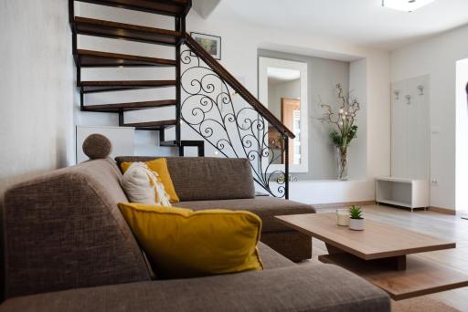 Truffle House Karlic - Housity