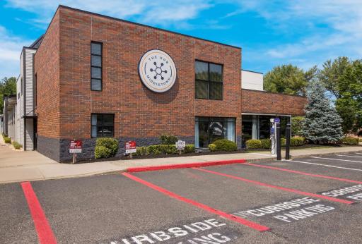 The Hub Middletown Red Bank- Best Western Signature Collection - Housity