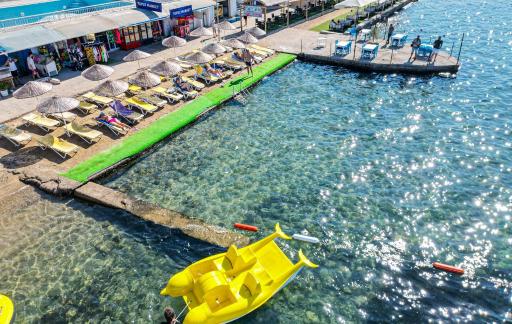 Bleu Nuit Hotel + - Housity