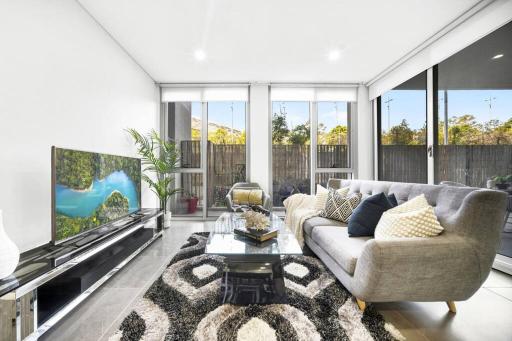 Stay Steps from Olympic Park : Spacious 3-Bedroom - Housity