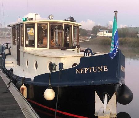 Remorqueur Péniche année 1904 tout confort sur la voie verte Camon Amiens Hortillonages - Housity