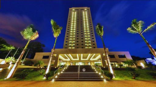 Flat Completo com Serviços em Hotel 5 Estrelas - Housity