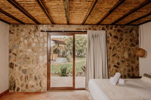 Pietra Hotel - Housity