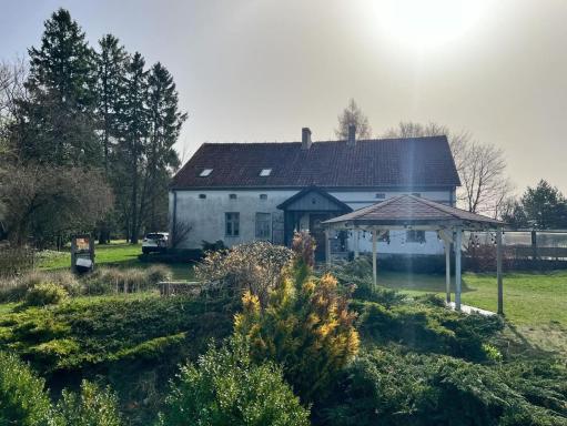 Placówka - tu życie płynie wolniej - Housity