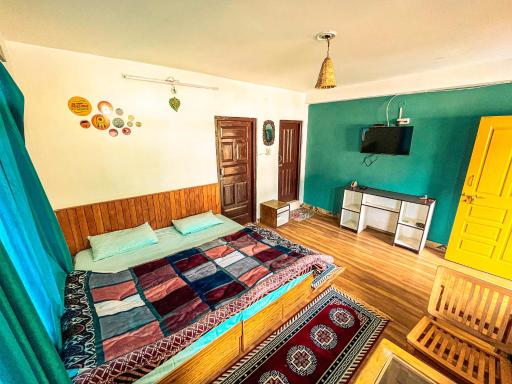 Bhagwati wood house - Housity