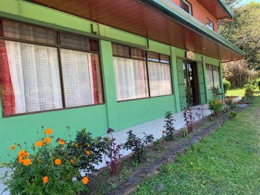 Globi Lodge 1 - Hizvo