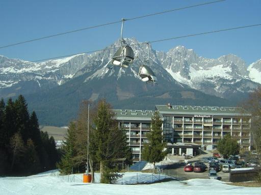 Apartment in Ellmau with Ski-In Access - Housity