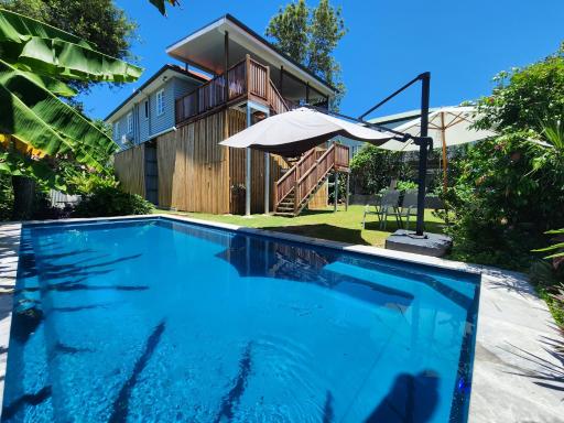 OXLEY Mineral Pool & Private Home suburbanSTAY - Housity
