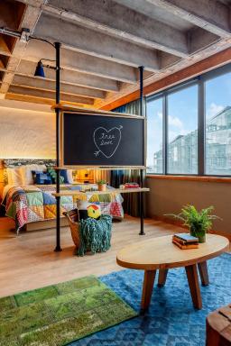 Treehouse Hotel Manchester - Housity