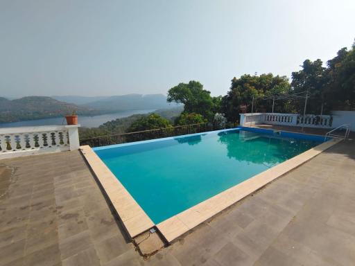 On The High Ground Tourism Point - Housity