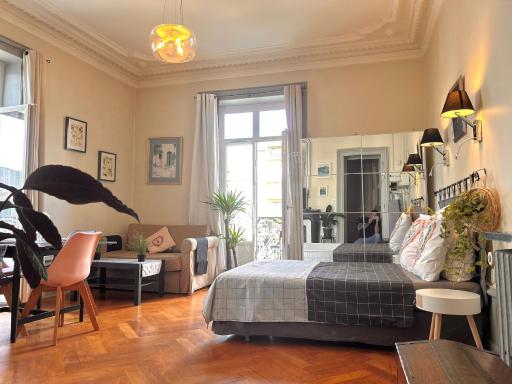 Carla's Residences - Housity