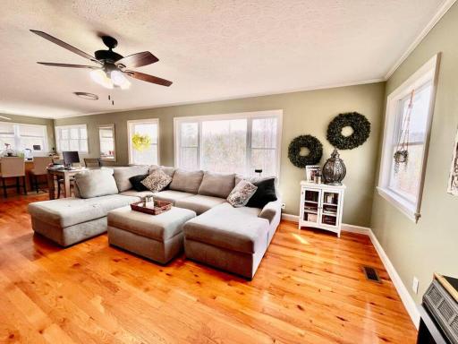 Harmony House - near TIEC, Lake Lure, Chimney Rock - Housity
