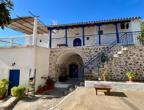 Politeika traditional house - Housity