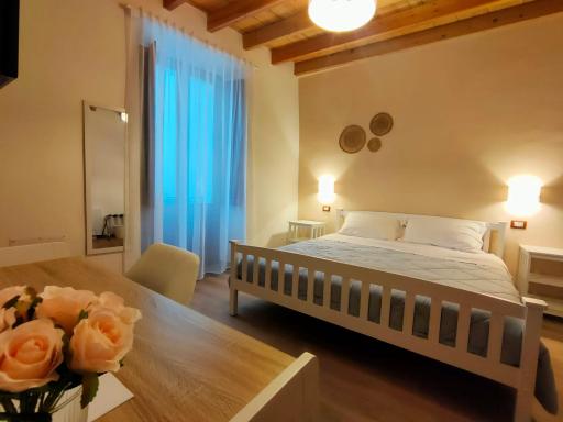 Donna Raffaela - Housity