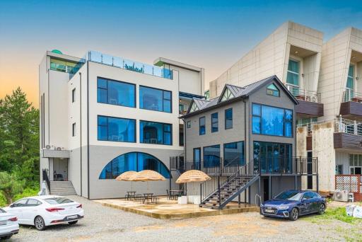 Yangyang YOLOHA Dongho Beach Branch - Housity