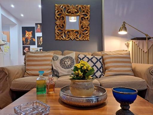 GRAND BLUE SUITE DI GIORGIO 10min from Piraeus port - Housity