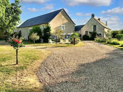 Studio confortable à Thilouze de 55 m² avec jardin privatif - Housity