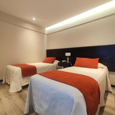 Hotel Nijar - Housity