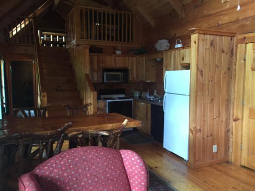 Highland Hills Motel & Cabins - Housity