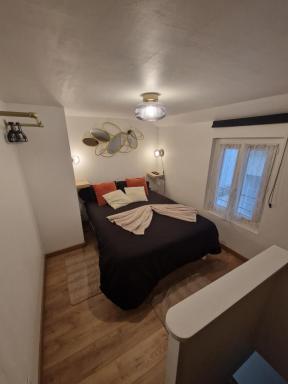 LE PETIT TRIPLEX DES CARMELITES -COEUR HISTORIQUE - Hizvo