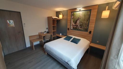 Logis Hôtel - Les Pasteliers - Housity