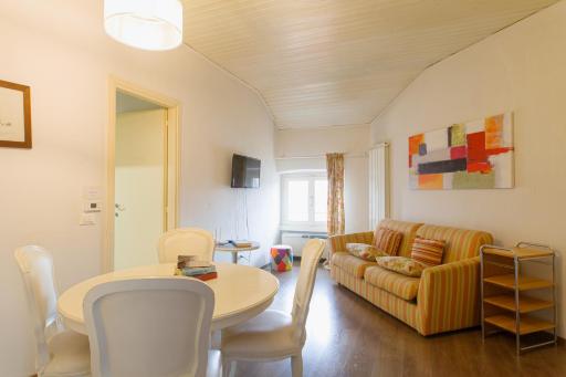 Milanese Flat - Via Vigevano - Housity
