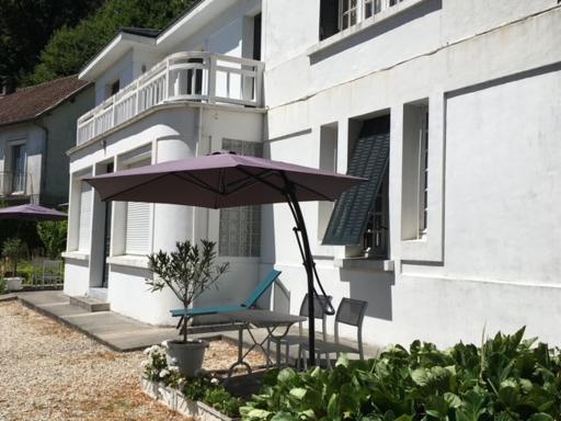 Villa des Millepertuis - Housity