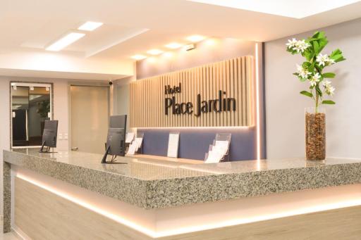 Hotel Place Jardin - Housity