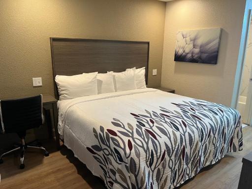 Red Roof Inn Haltom City - Housity